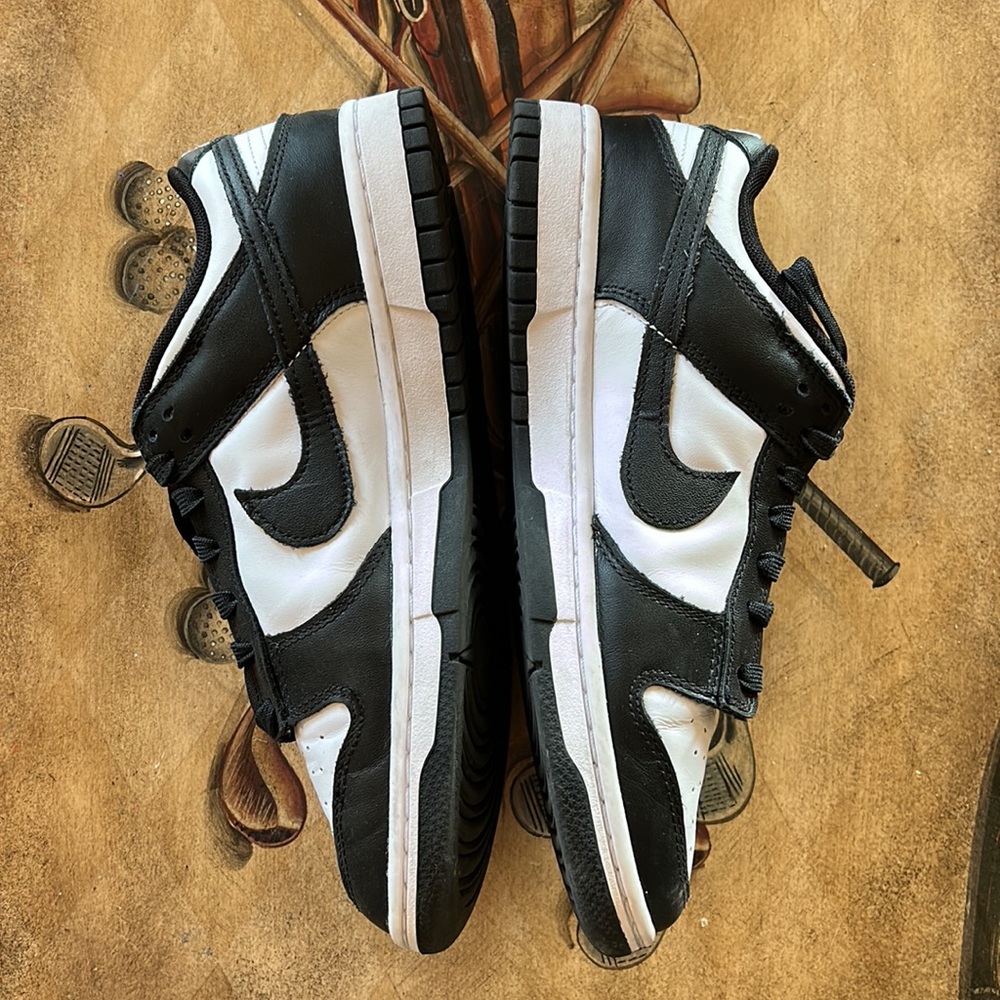 Nike panda 🐼 dunks 8.5 - Picture 2 of 7